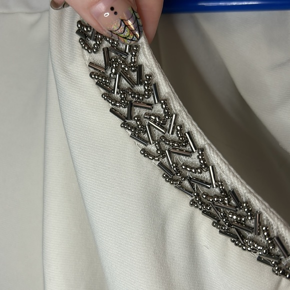 Maurices white size xl blouse, draped back. - Picture 3 of 4